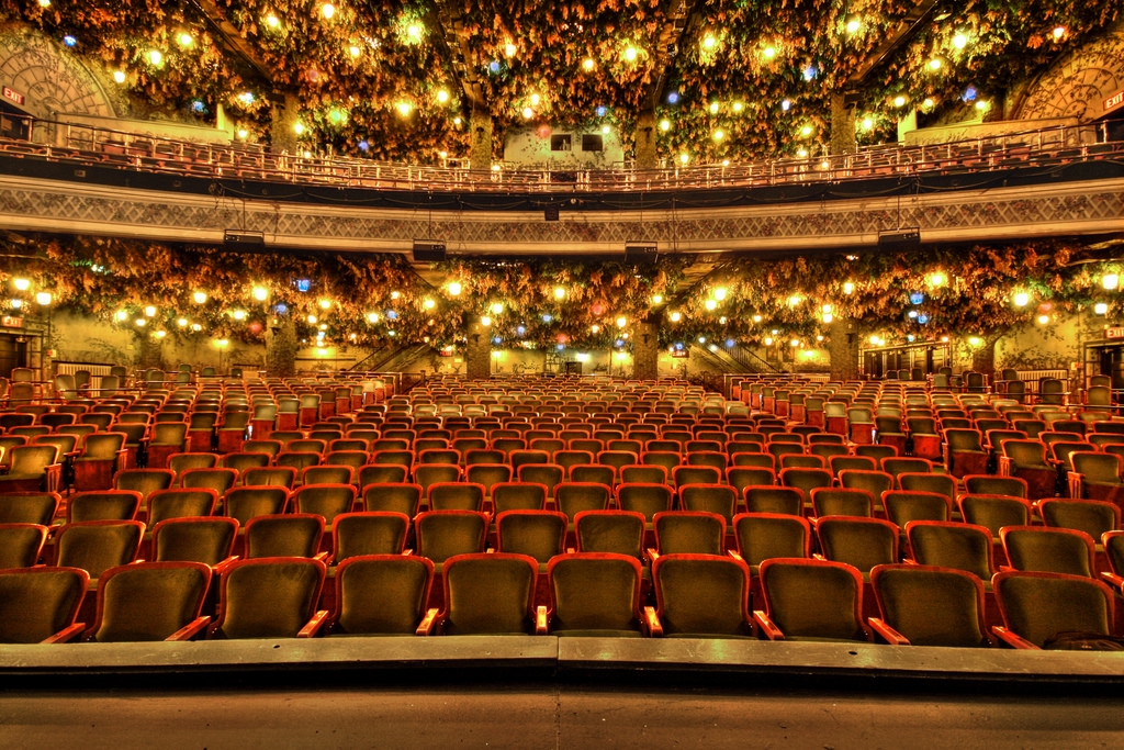 Théâtre Wintergarden. Photo: Canon in 2D, Flickr