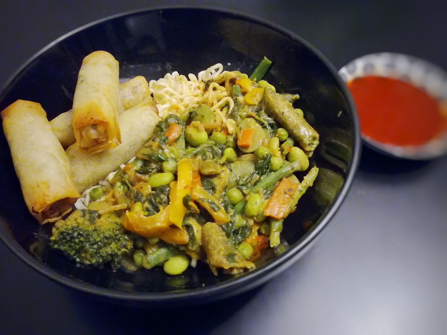 Repas végétalien inspiration asiatique Photo: Facebook Recettes Végétaliennes 