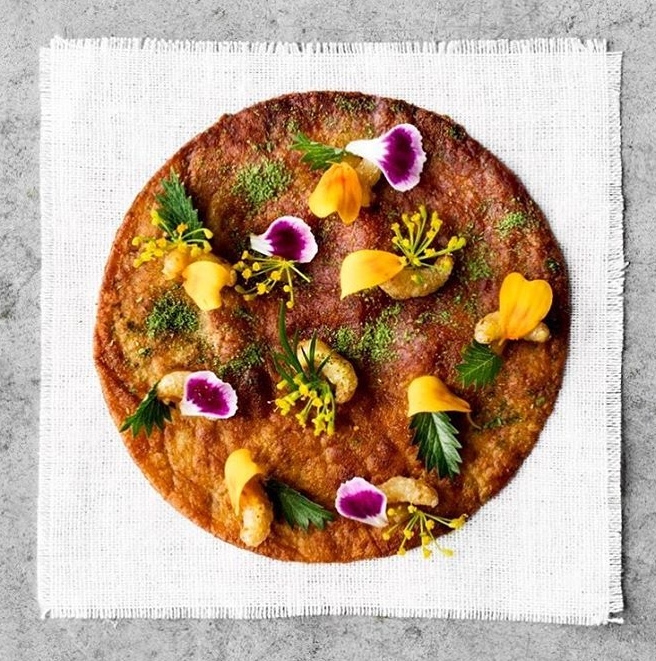 Une tostada aux larves et à l’épinette. Photo: Instagram Nordic Food Lab