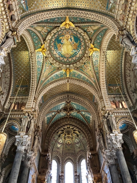 À l'intérieur de la magnifique basilique. Photo: Marie-Julie Gagnon